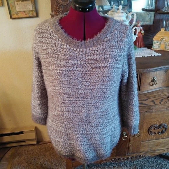 30% Off jnw Gray High Low Sweater - Picture 1 of 8